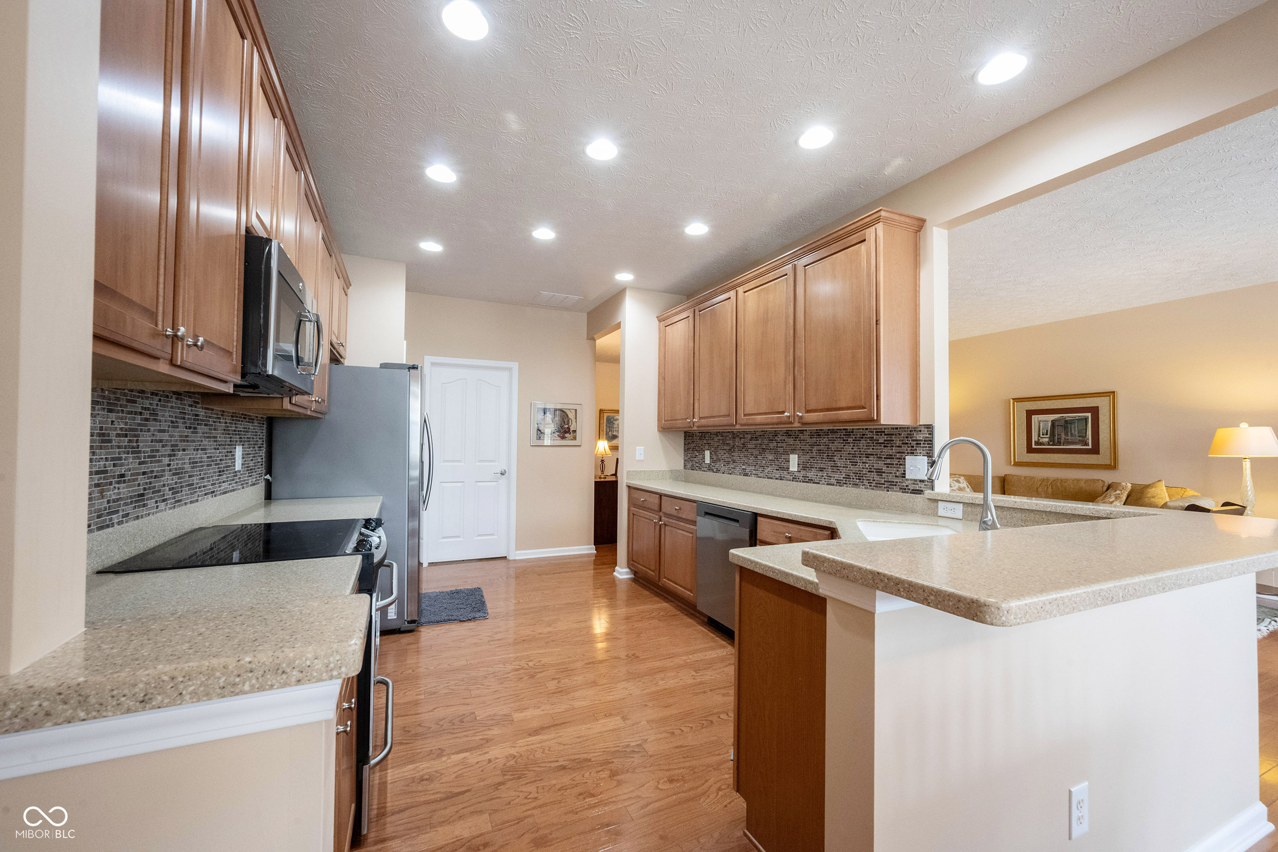 12927 Venito Trail Fishers, IN 46037 - Photo 13 of 50