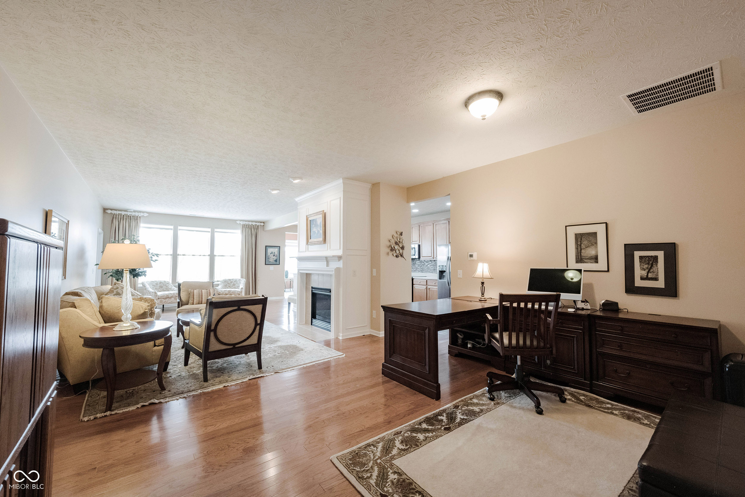 12927 Venito Trail Fishers, IN 46037 - Photo 2 of 50