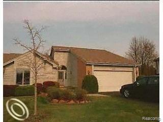 6686 Ridgeview Drive, Unit 41 Clarkston, MI 48346 - Photo 1 of 8 6686 Ridgeview.jpg