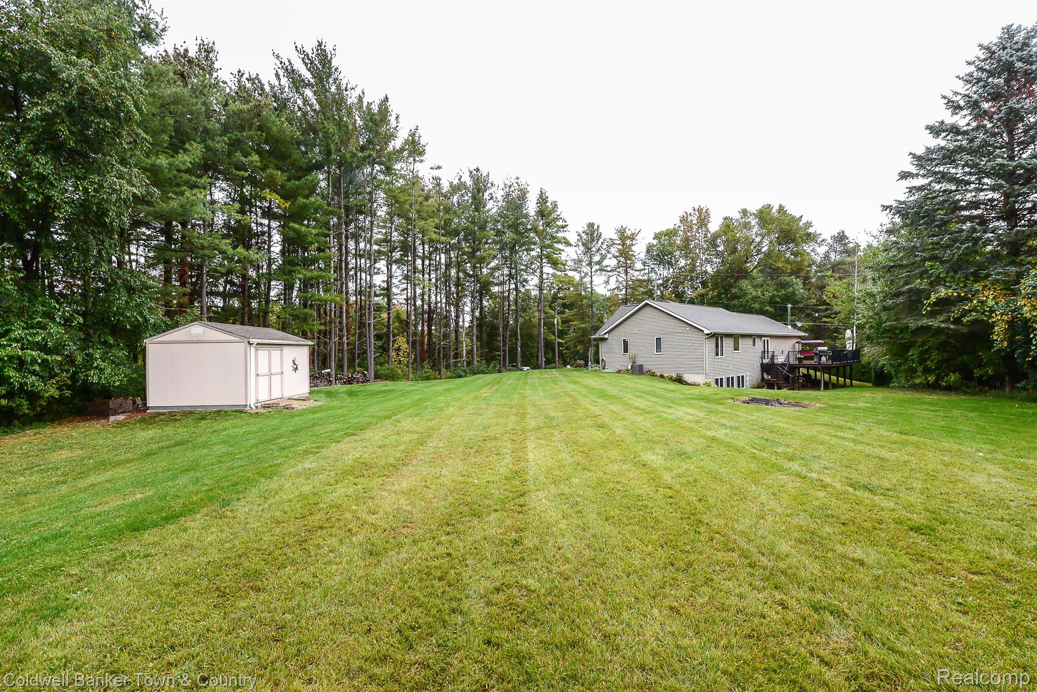 9519 Silver Lake Road Linden, MI 48451 - Photo 3 of 43 Gallery Image 3