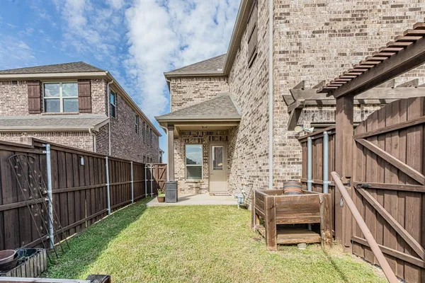$565,000 | 304 Adam Way, Euless, TX 76040