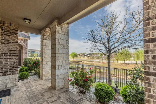 $565,000 | 304 Adam Way, Euless, TX 76040