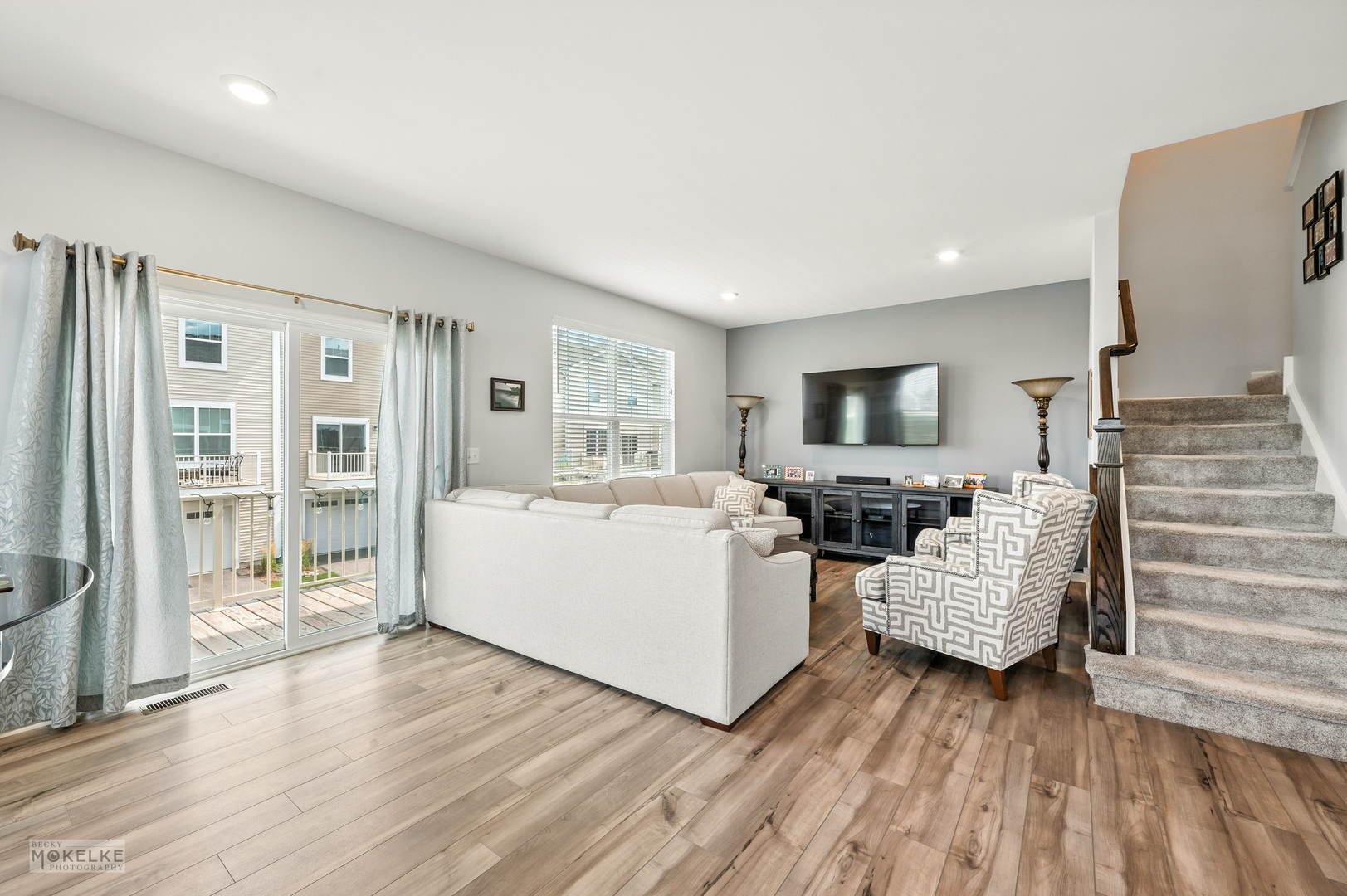 1002 Atterberg Road South Elgin, IL 60177 - Photo 11 of 25 Gallery Image 11