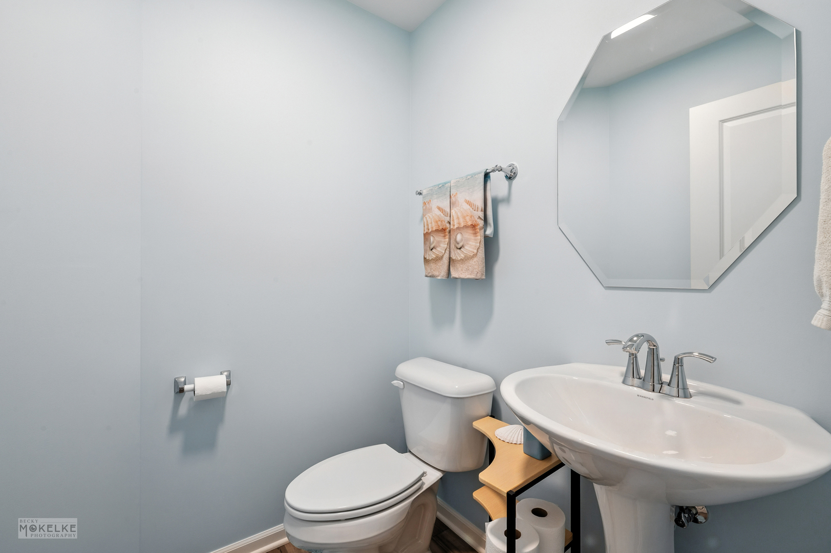 1002 Atterberg Road South Elgin, IL 60177 - Photo 13 of 25 Gallery Image 13