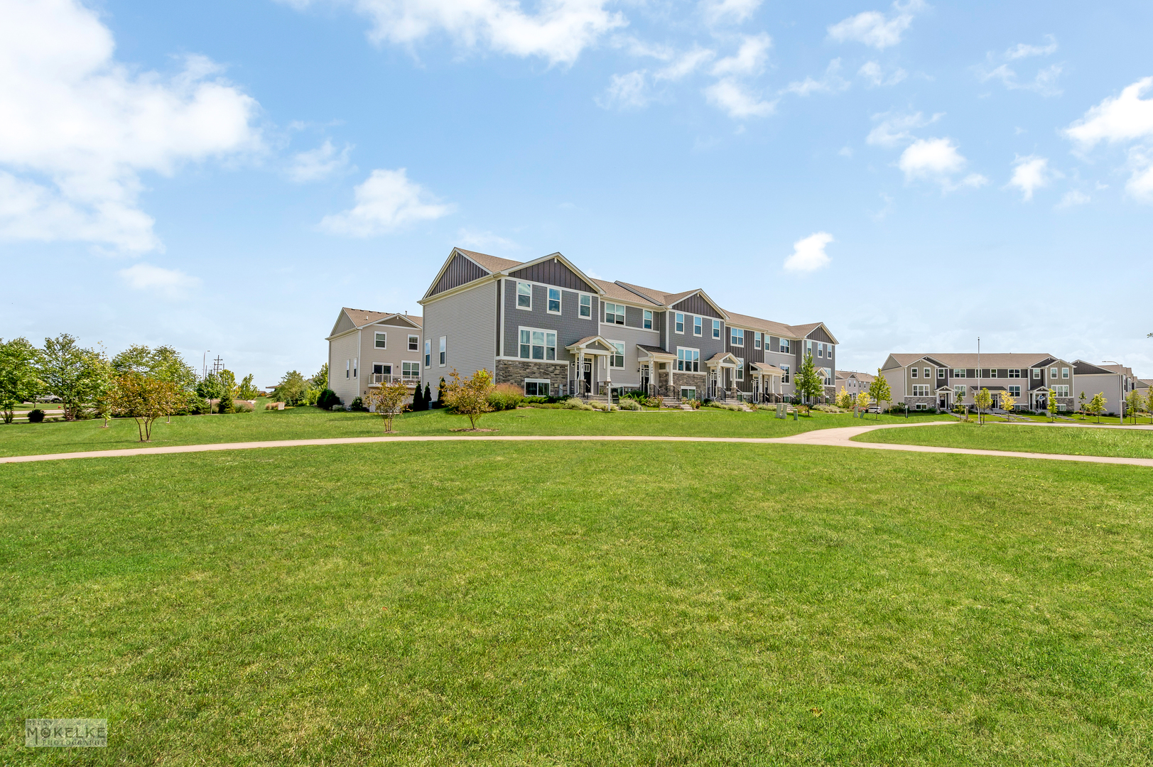 1002 Atterberg Road South Elgin, IL 60177 - Photo 2 of 25 Gallery Image 2