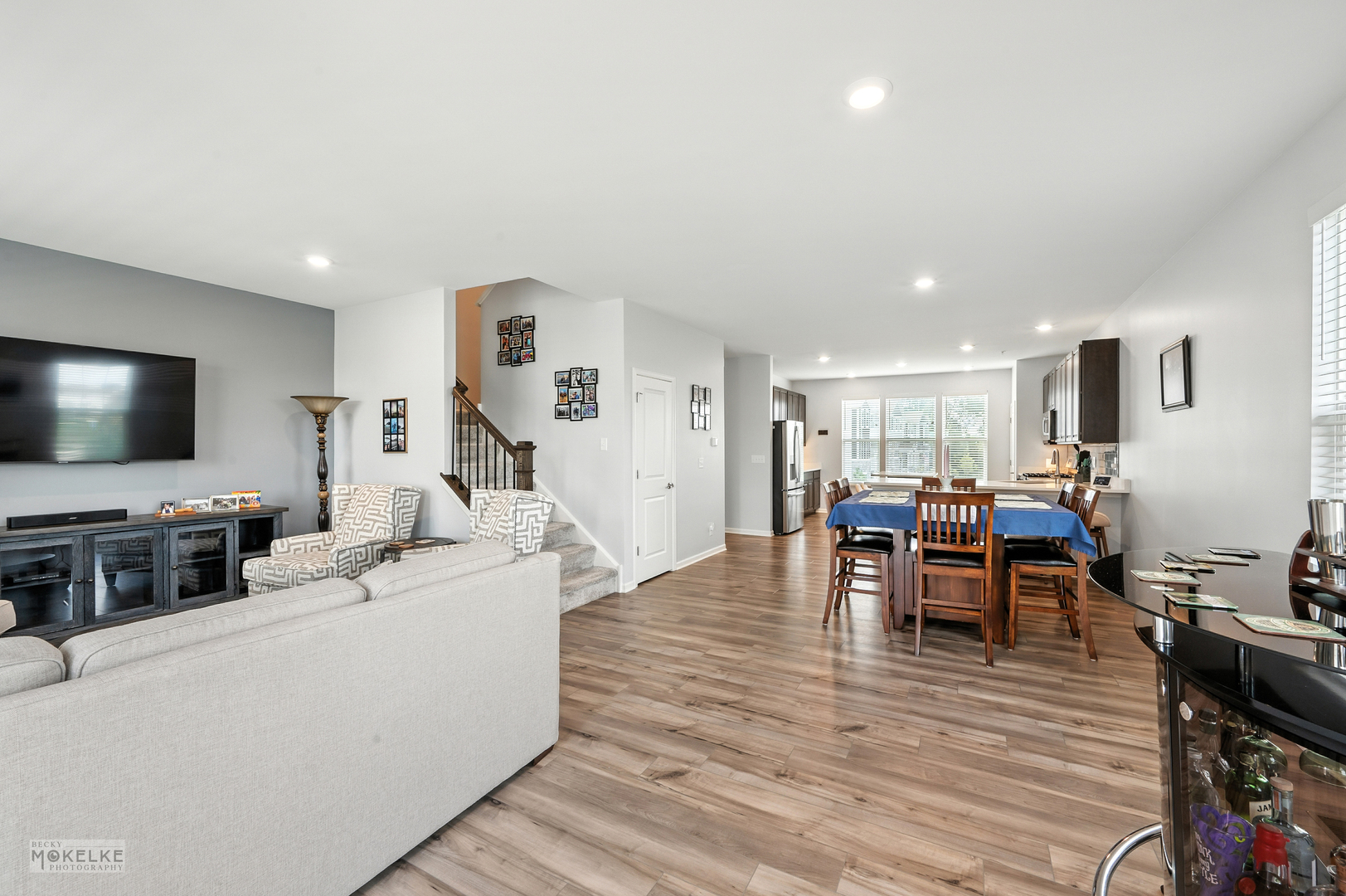 1002 Atterberg Road South Elgin, IL 60177 - Photo 5 of 25 Gallery Image 5