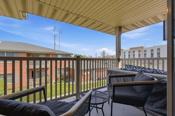 $244,999 | 644 Cambridge Court, Unit 2A, Munster, IN 46321