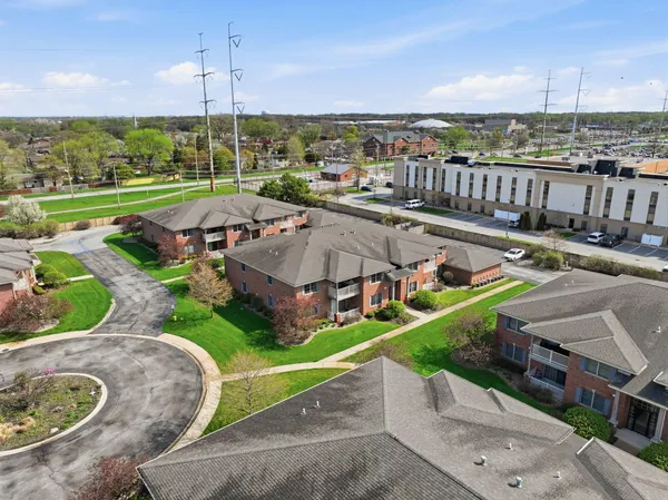 $244,999 | 644 Cambridge Court, Unit 2A, Munster, IN 46321