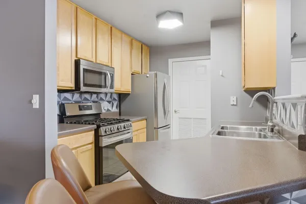 $244,999 | 644 Cambridge Court, Unit 2A, Munster, IN 46321