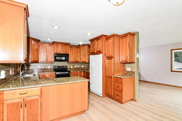 $290,000 | 7952 Braddock Avenue Northeast, Monticello, MN 55362