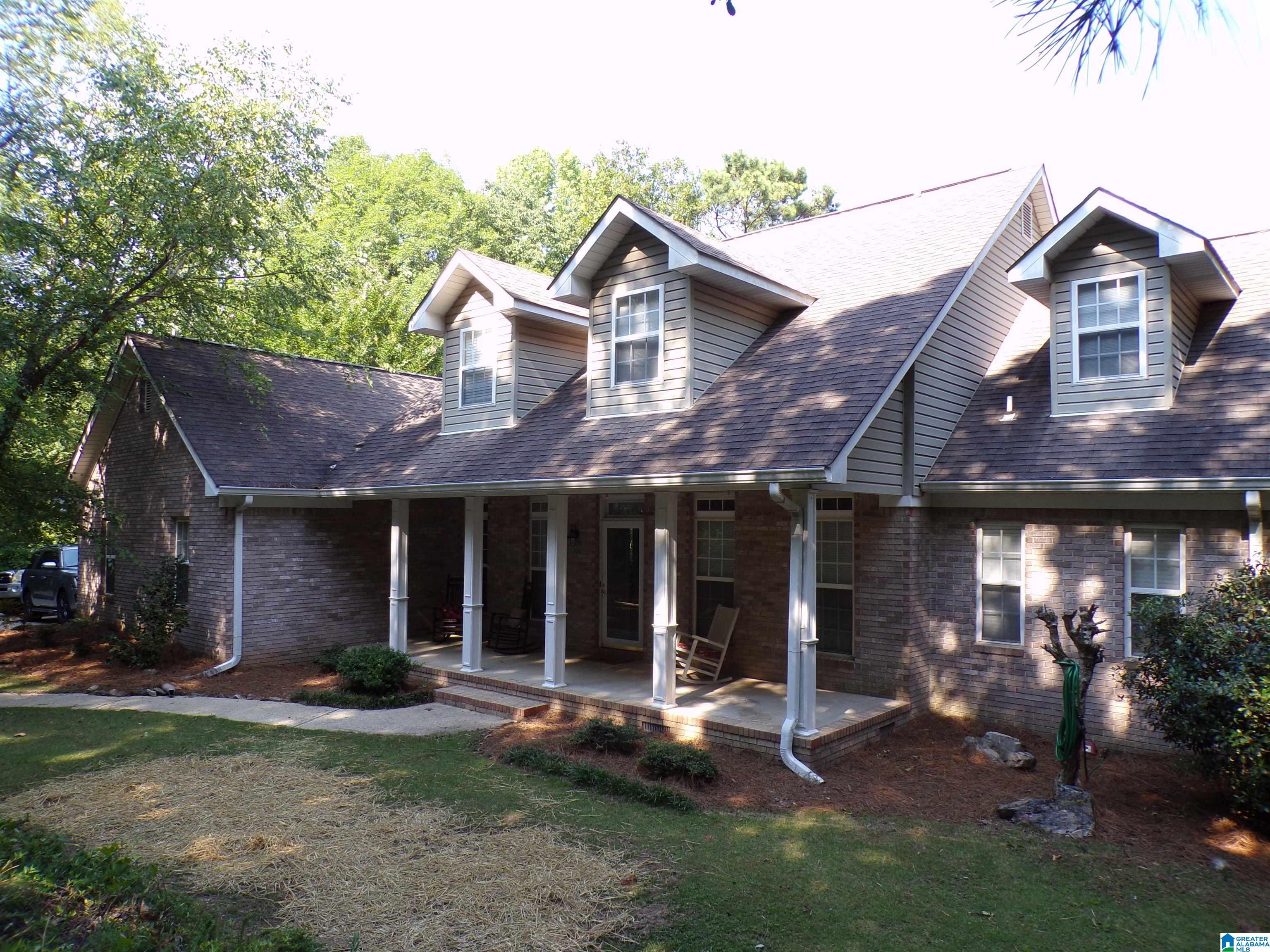2641 Overhill Circle Sylacauga, AL 35150 - Photo 2 of 24
