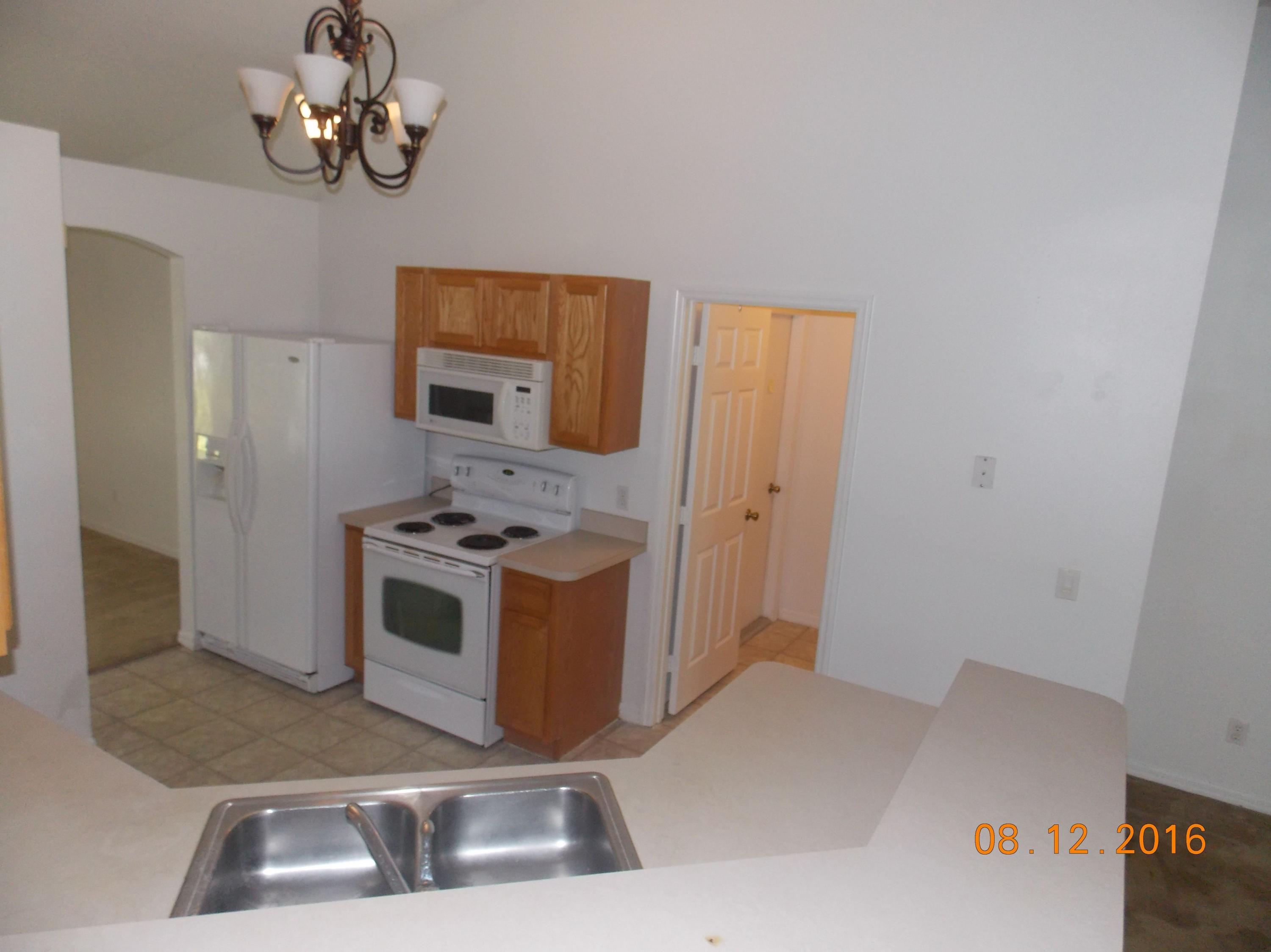 2086 Southwest Certosa Road Port St. Lucie, FL 34953 - Photo 9 of 32 Kitchen