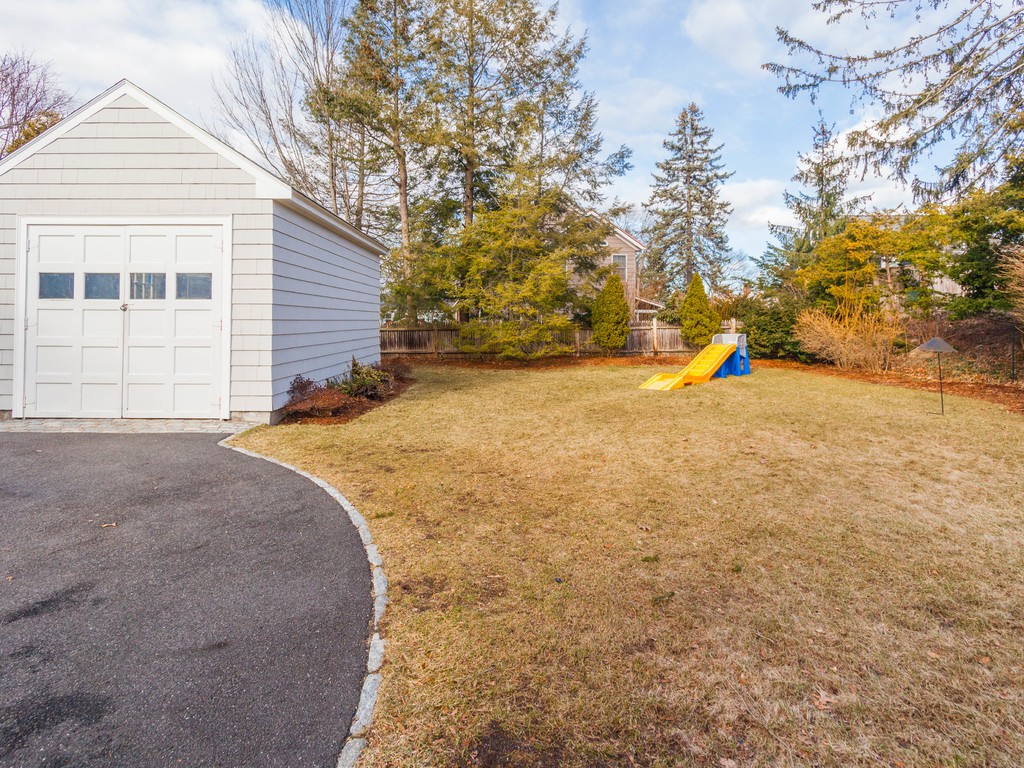 24 Leslie Road Newton, MA 02466 - Photo 6 of 21 Gallery Image 6