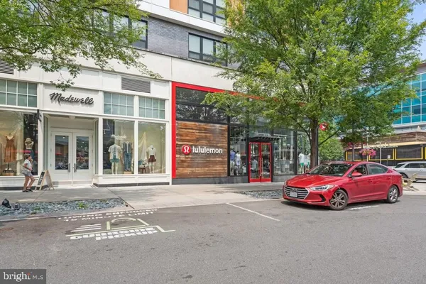 a car parked in front of a building