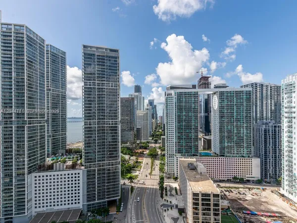 $8,000 | 200 Biscayne Blvd Way, Unit 3102, Miami, FL 33131
