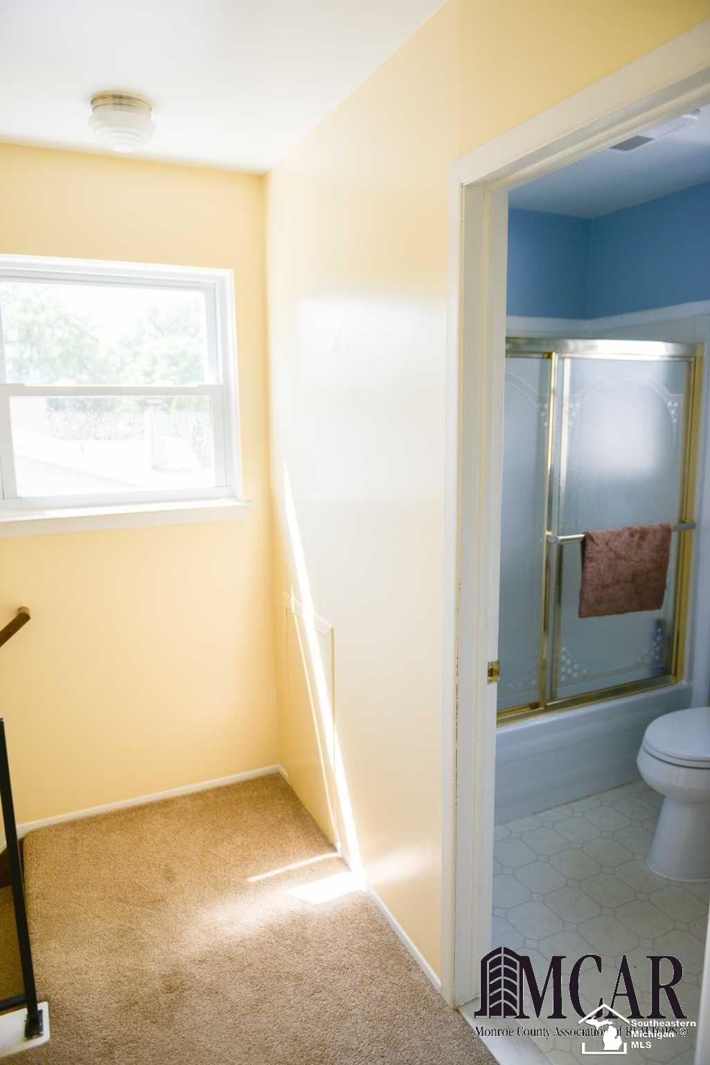 22114 Derby Road Woodhaven, MI 48183 - Photo 7 of 27