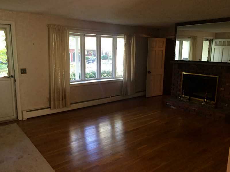 105 Dendron Road South Kingstown, RI 02879 - Photo 3 of 13 Living Room.