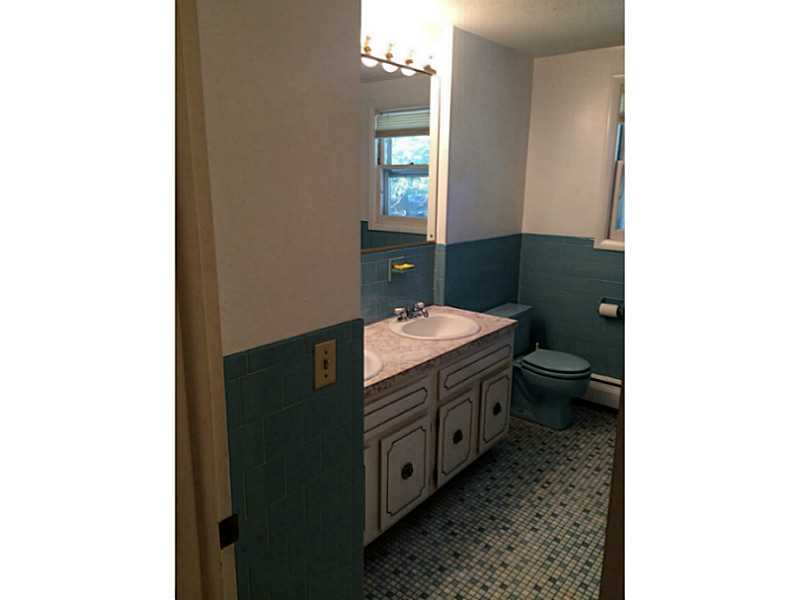 105 Dendron Road South Kingstown, RI 02879 - Photo 7 of 13 Bathroom.