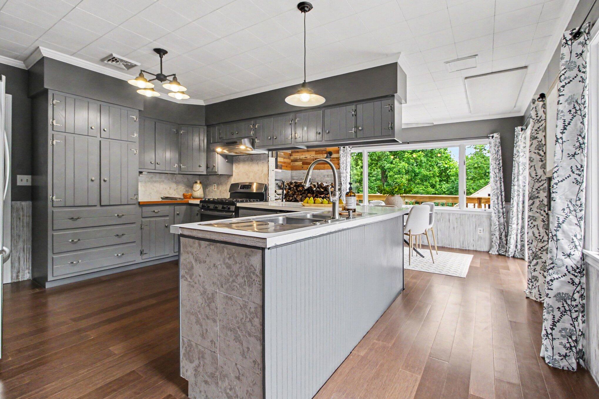 2736 South Wagner Road Ann Arbor, MI 48103 - Photo 38 of 91 036_file_6770