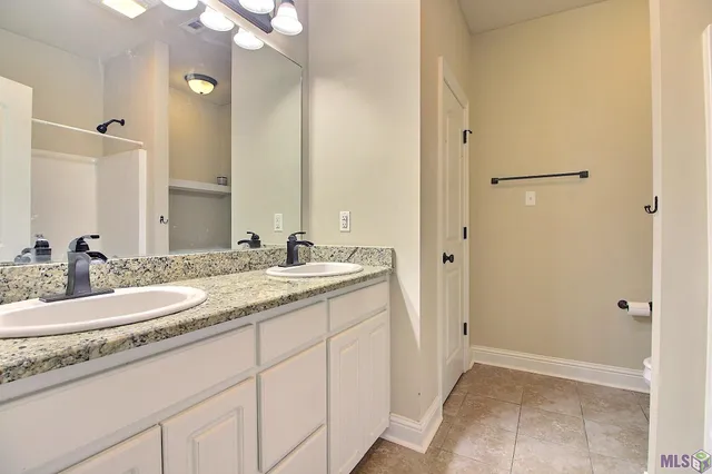 $319,900 | 3200 Orleans Quarters Drive, Brusly, LA 70719