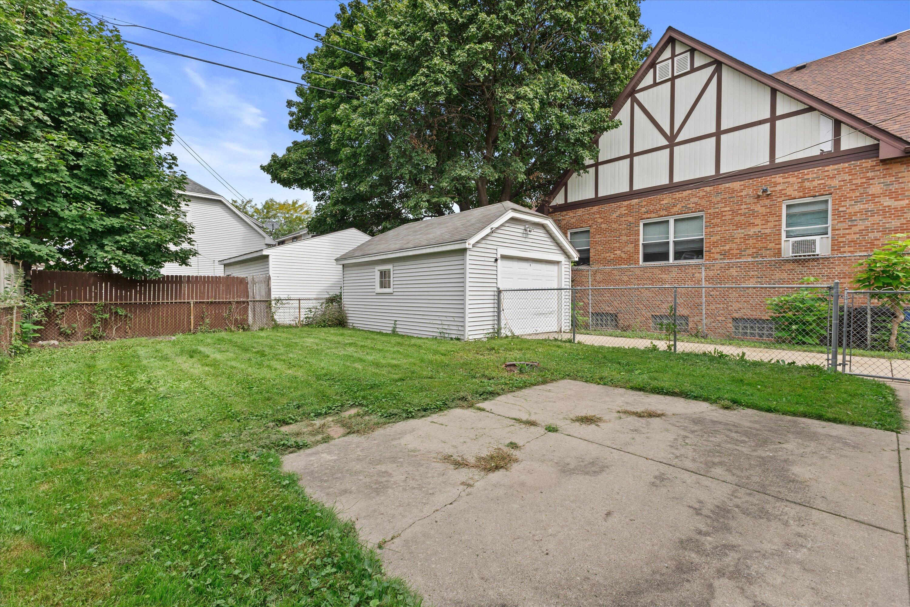 3002 Bate Street Racine, WI 53403 - Photo 23 of 28 23