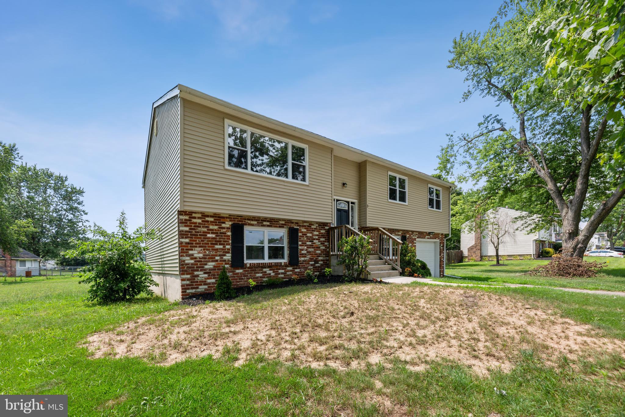 3 Briarhill Road Berlin, NJ 08009 - Photo 2 of 25 Gallery Image 2
