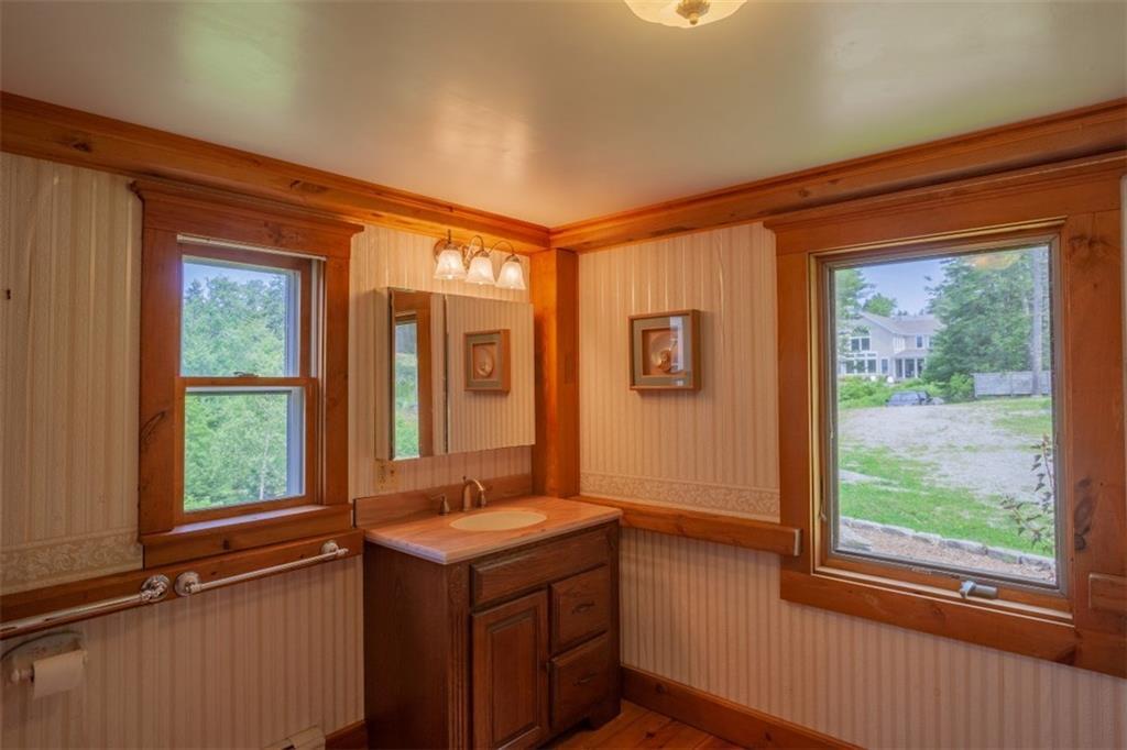 32 Stone Cove Road East Boothbay, ME 04544 - Photo 20 of 35 Master Bathroom
