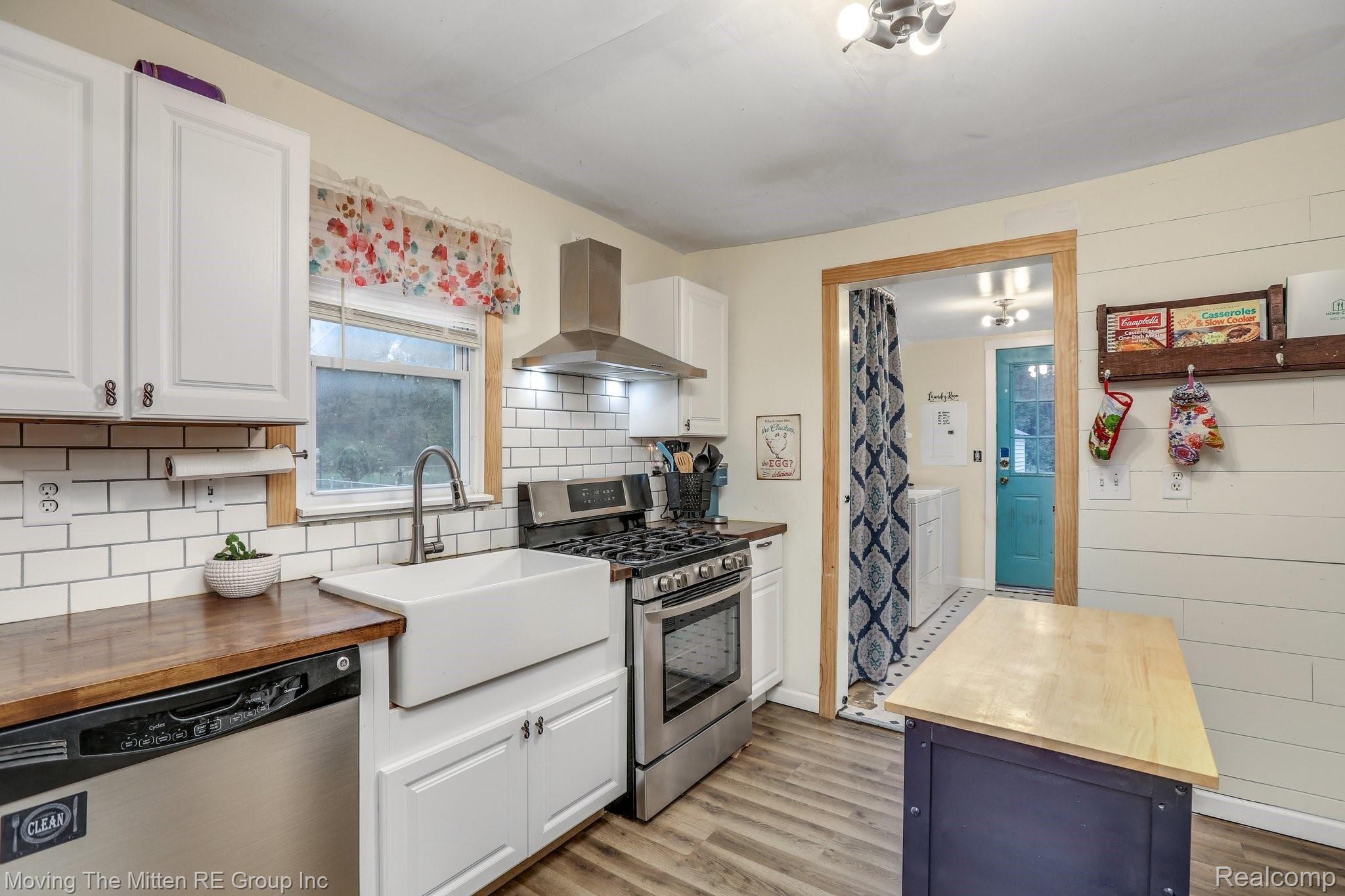 14117 Sheldon Road Belleville, MI 48111 - Photo 2 of 31 m2.jpg