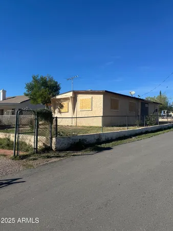 $116,000 | 48 North Stansberry Avenue, Superior, AZ 85173