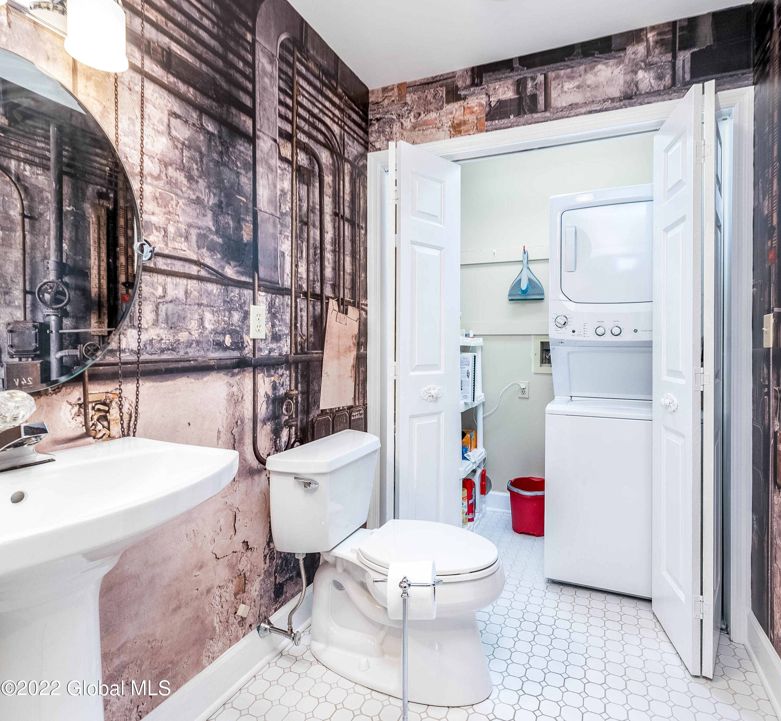 137 Front Street, Unit 106 Schenectady, NY 12305 - Photo 6 of 29 DSC01704-Edit