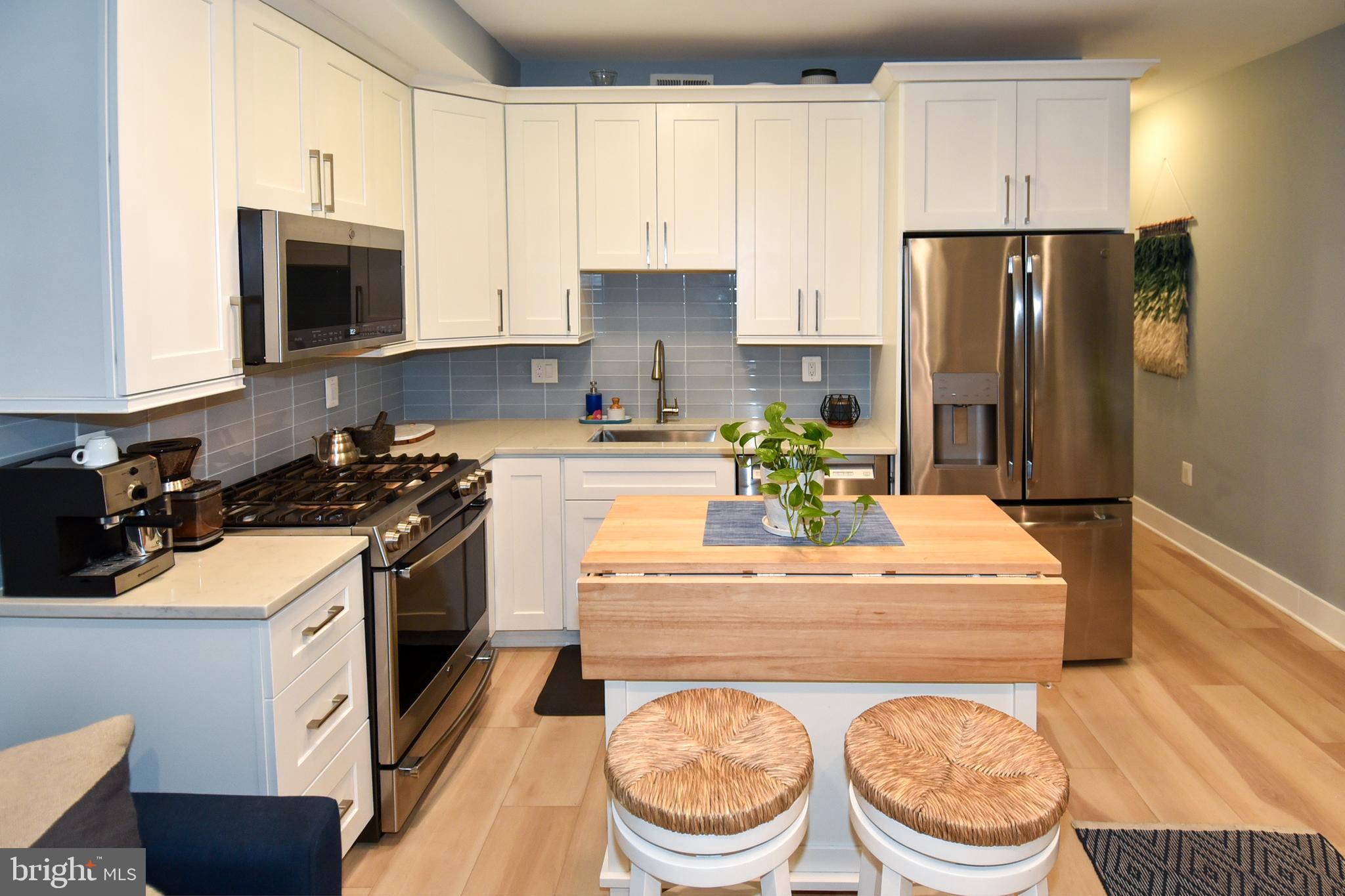 625 Park Road Northwest, Unit C 7 Washington, DC 20010 - Photo 2 of 35 Fantastic Top of Line Kitchen