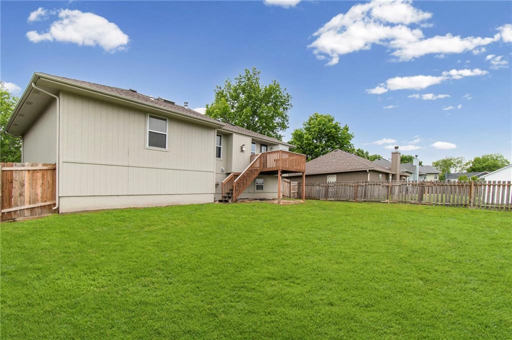 813 Southwest Ridgeview Drive Grain Valley, MO 64029 - Photo 40 of 44