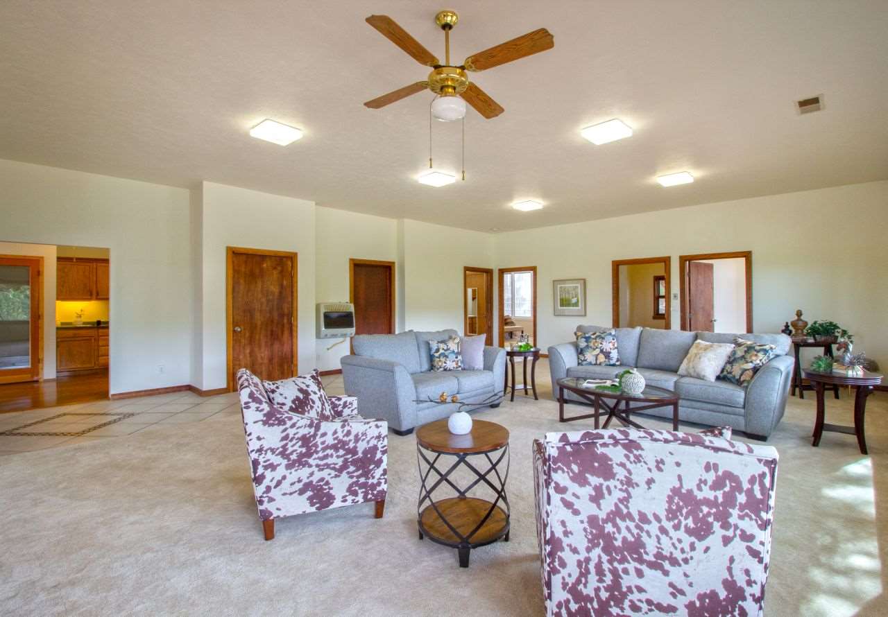 23228 East Henry Road Greenacres, WA 99016 - Photo 9 of 20 Gallery Image 9