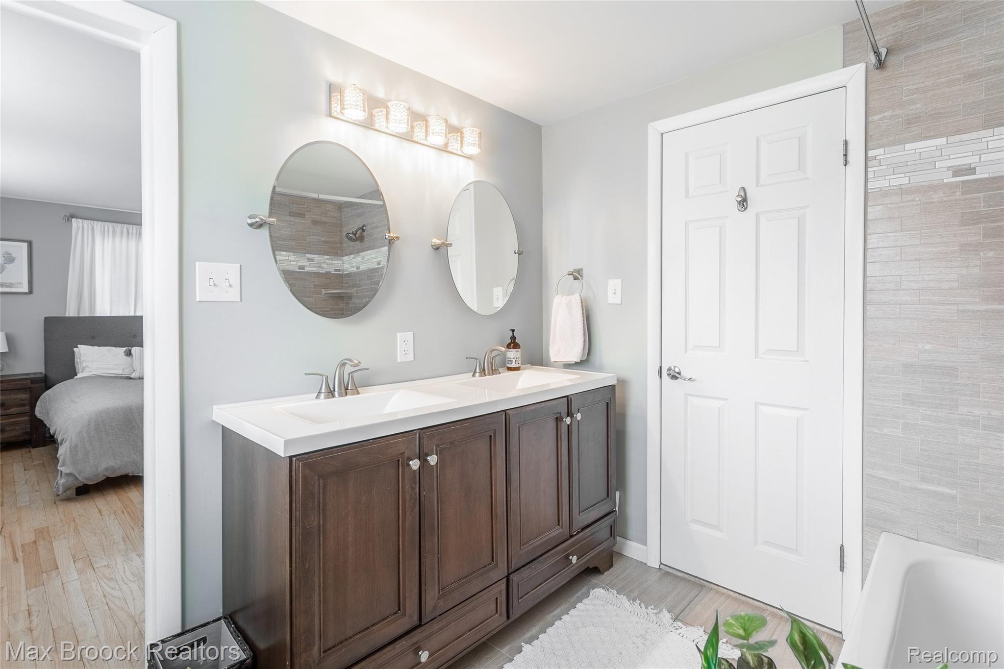 7038 Springridge Road West Bloomfield, MI 48322 - Photo 21 of 24 22.jpg