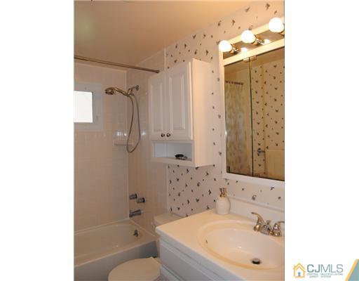 1482 Seneca Road North Brunswick, NJ 08902 - Photo 11 of 16 Gallery Image 11