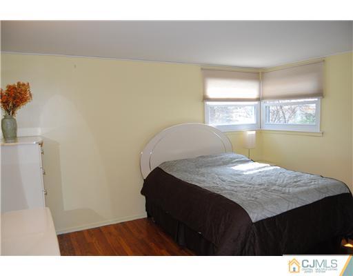 1482 Seneca Road North Brunswick, NJ 08902 - Photo 7 of 16 Gallery Image 7