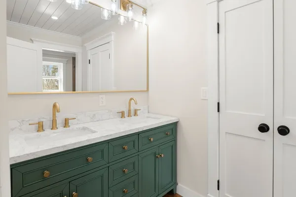 $1,199,000 | 155 Quincy Avenue, Marshfield, MA 02050