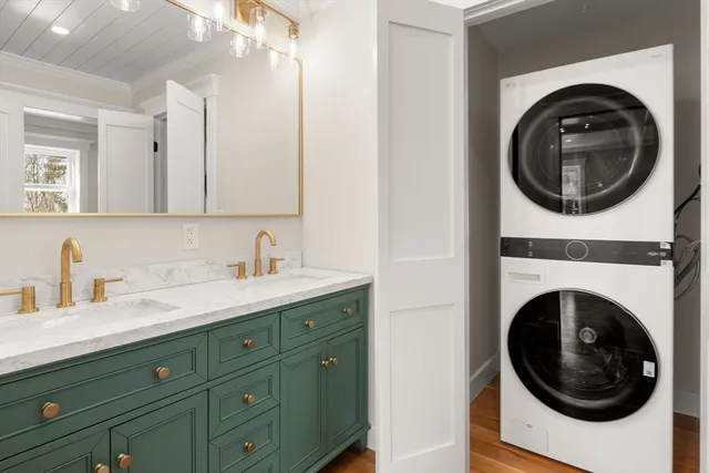 $1,249,000 | 155 Quincy Avenue, Marshfield, MA 02050