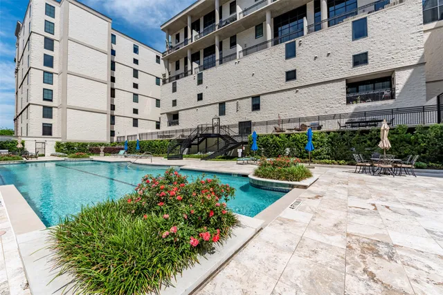 $5,050 | 1005 South Shepherd Drive, Unit 211, Houston, TX 77019