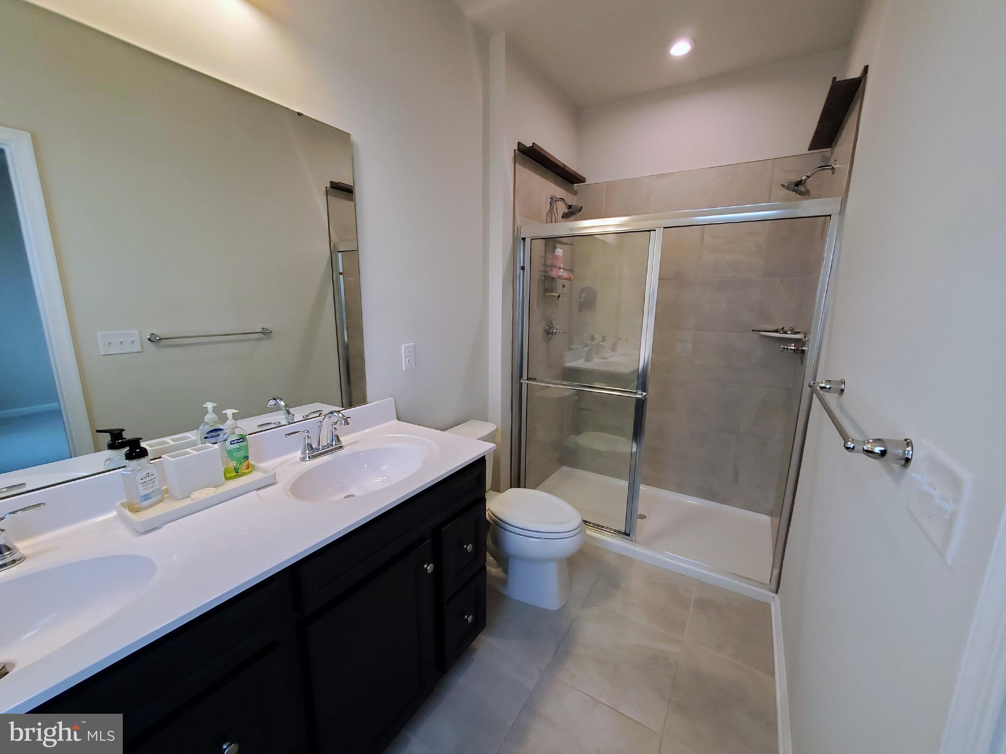 31 Roundstone Run Swedesboro, NJ 08085 - Photo 31 of 37 Master bath