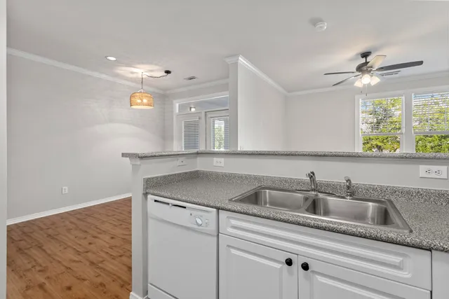 $328,500 | 130 River Landing Drive, Unit 9202, Charleston, SC 29492