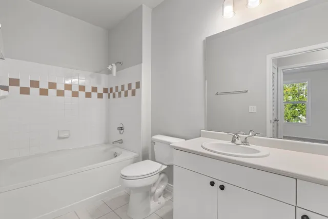 $328,500 | 130 River Landing Drive, Unit 9202, Charleston, SC 29492