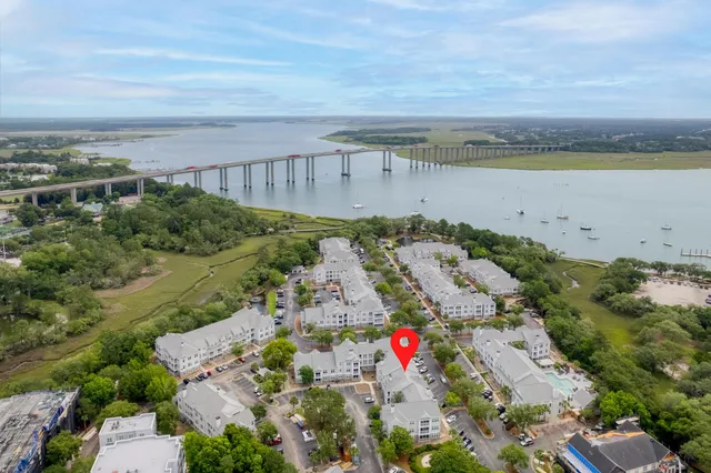 $328,500 | 130 River Landing Drive, Unit 9202, Charleston, SC 29492