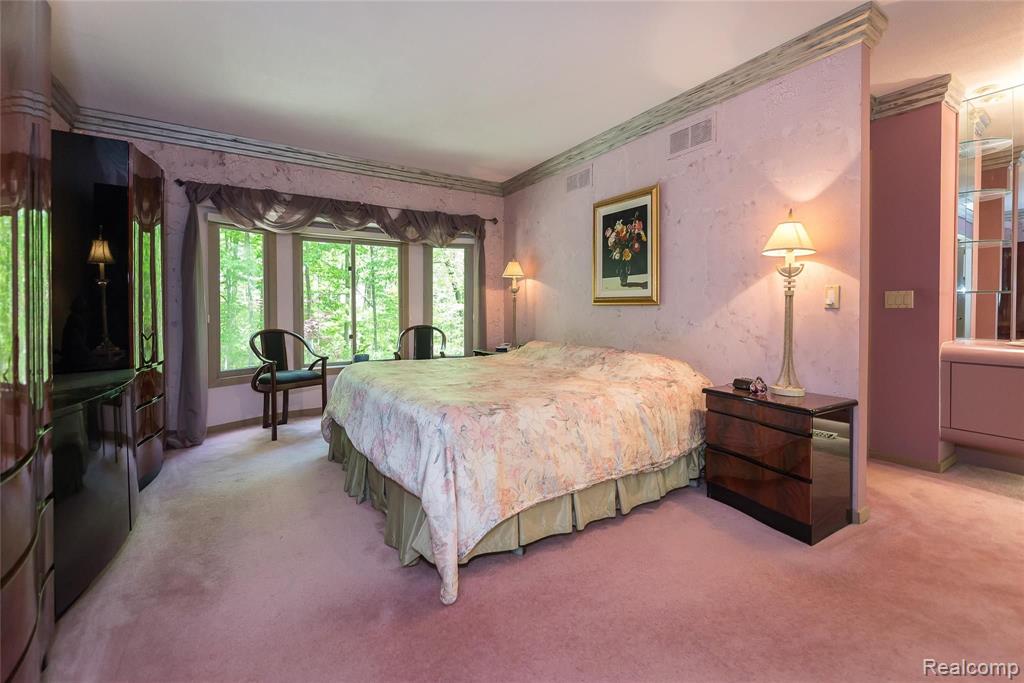 29000 Halsted Road Farmington Hills, MI 48331 - Photo 13 of 48