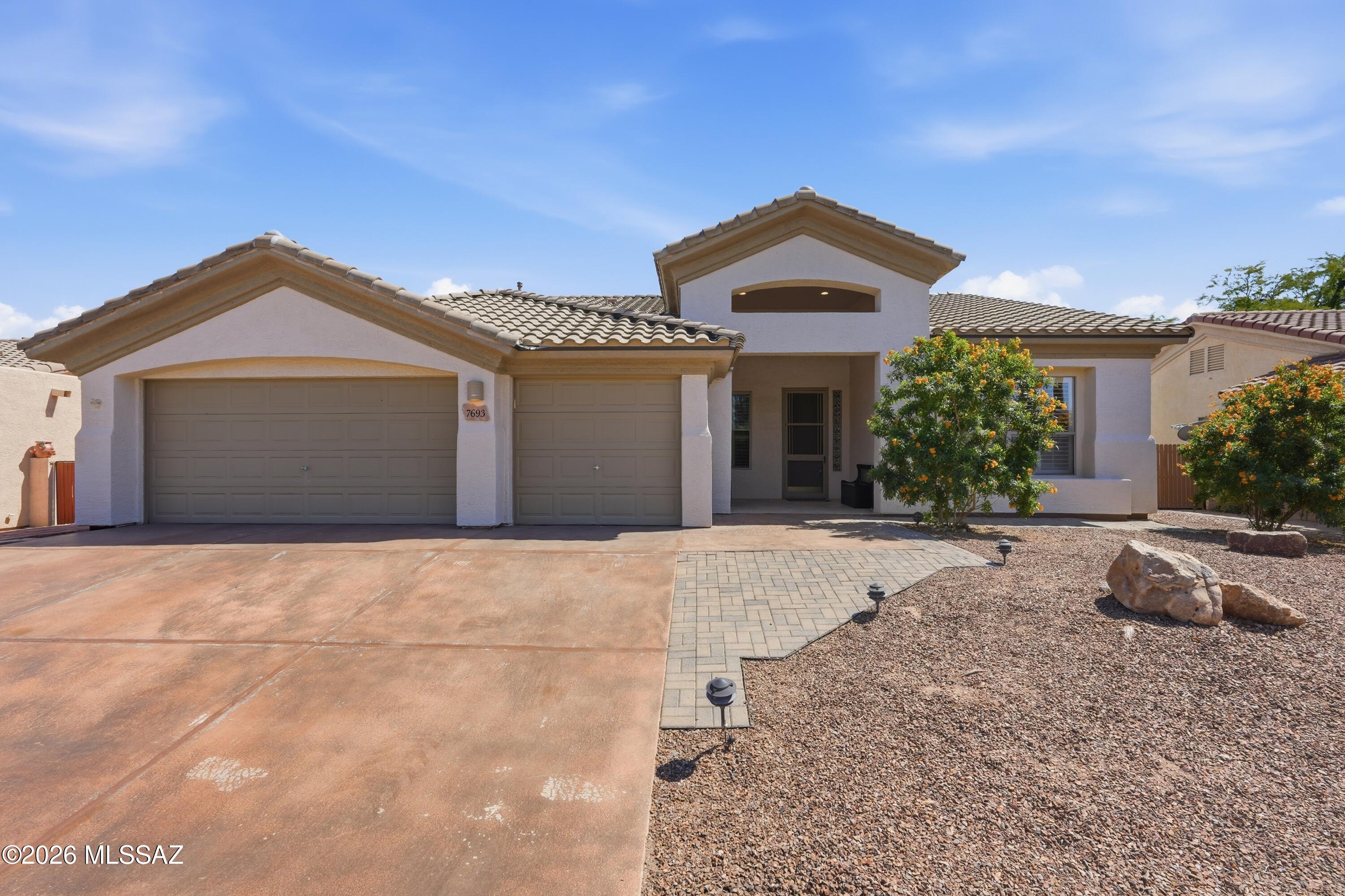 7693 West Sunlark Way Tucson, AZ 85743 - Photo 36 of 43