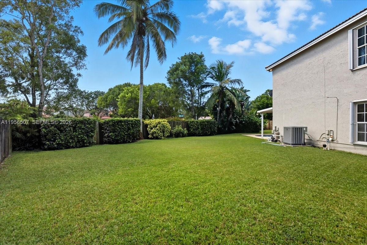 11230 Southwest 59th Place Cooper City, FL 33330 - Photo 36 of 44 Side Yard