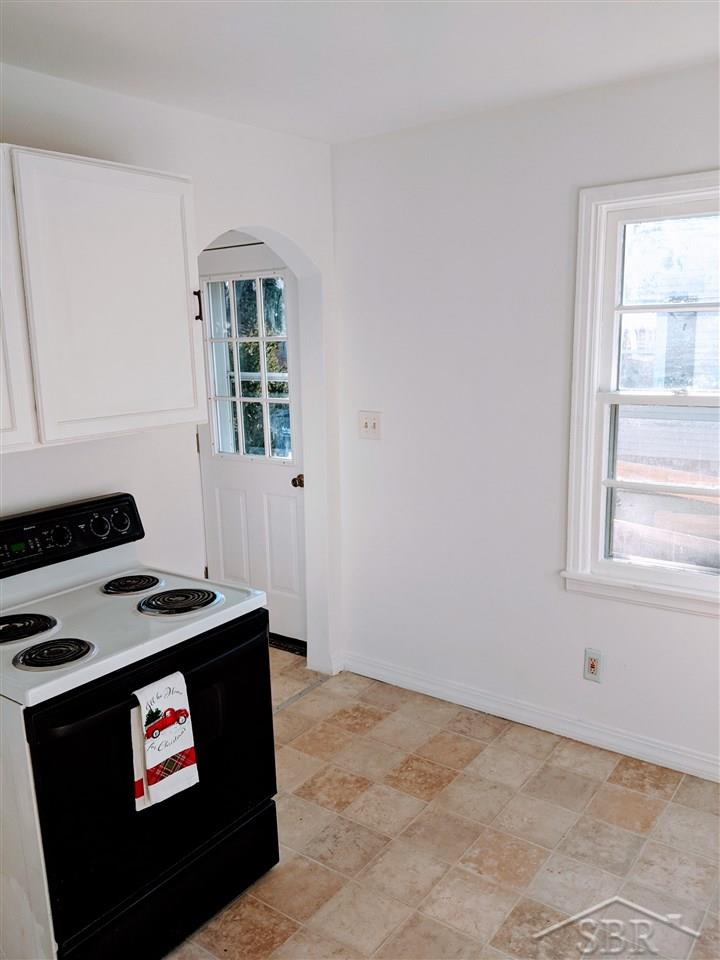 307 Cornell Street Bay City, MI 48708 - Photo 11 of 22 50030271-10.JPG