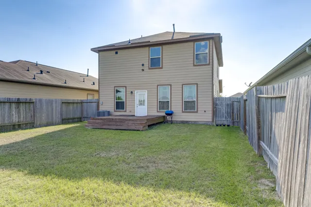 $250,000 | 9818 Yanet Grove Lane, Houston, TX 77044