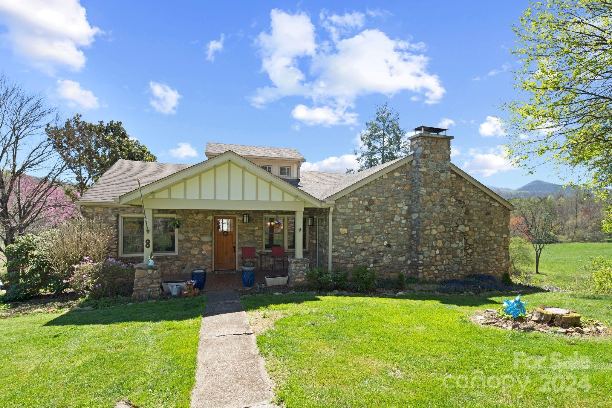 8 Bennett Road Candler, NC 28715 - Photo 2 of 43 Gallery Image 2