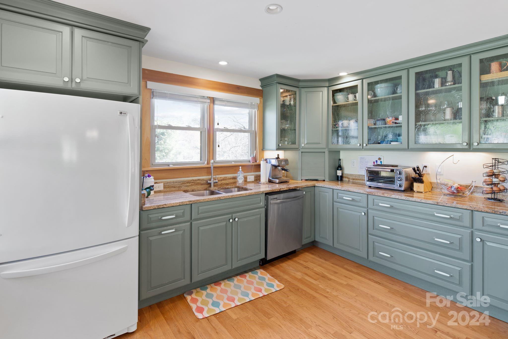 8 Bennett Road Candler, NC 28715 - Photo 7 of 43 Gallery Image 7